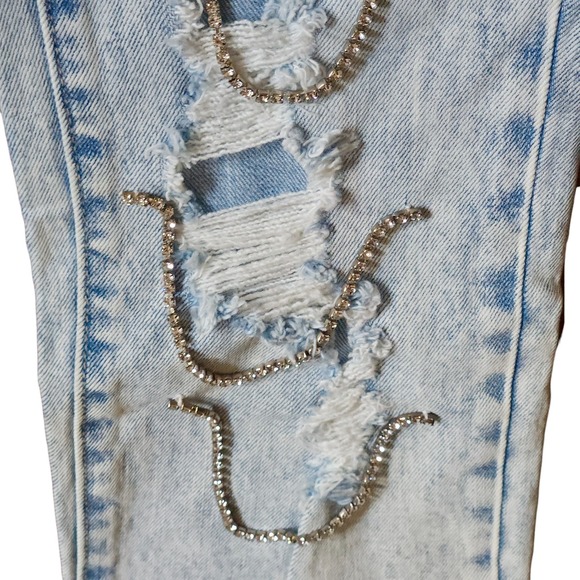Juicy Couture Women's Light Wash Destroyed Straight Leg Chain Detail Jeans sz 24 - Picture 9 of 9